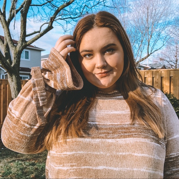 2 for 25 🛍 Soft Striped Sweater with Bell Sleeves - Picture 3 of 4